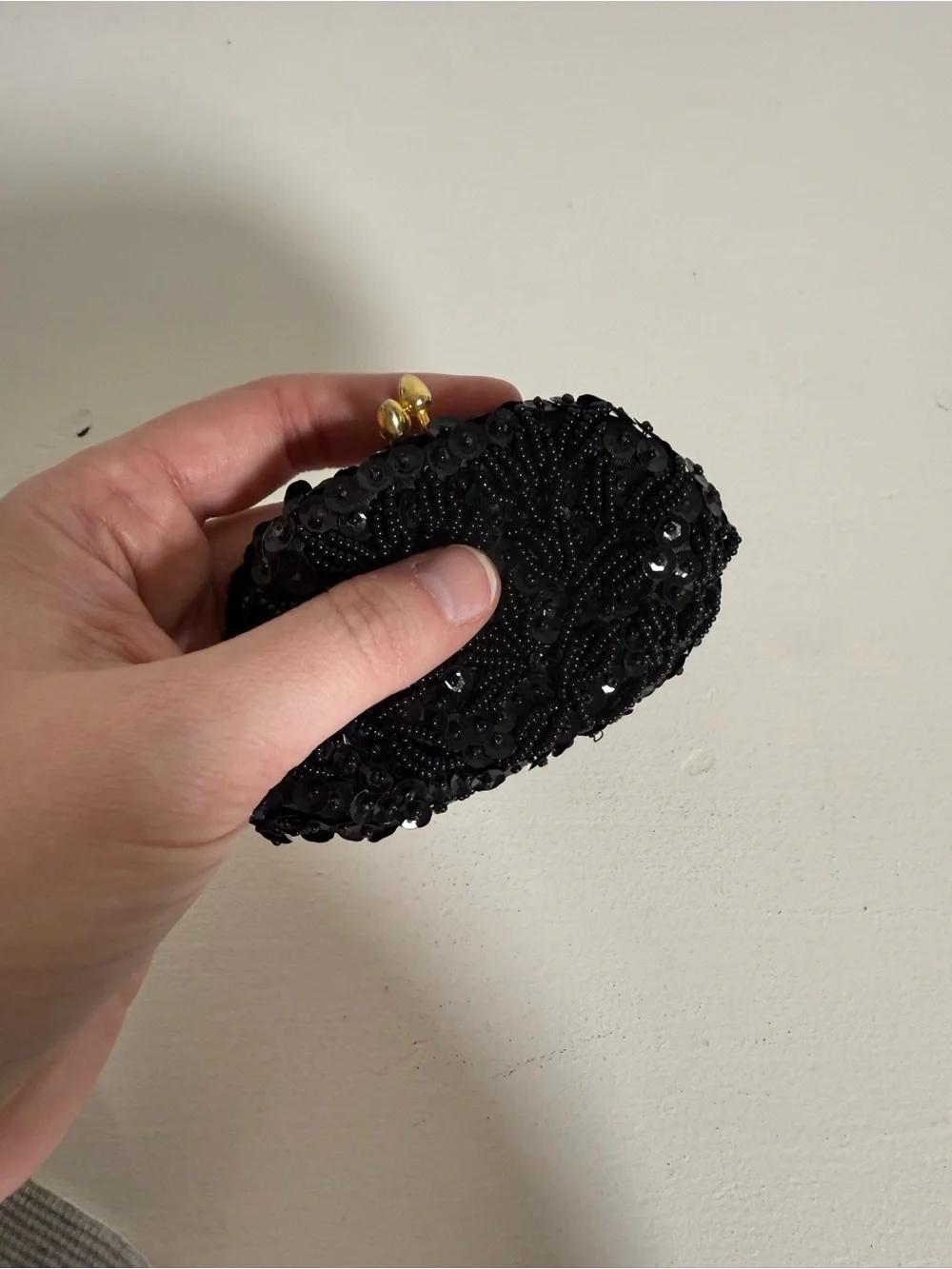 K. Gimbel Black Beaded Sequin Evening Coin Purse Gold Kiss Lock Hong Kong